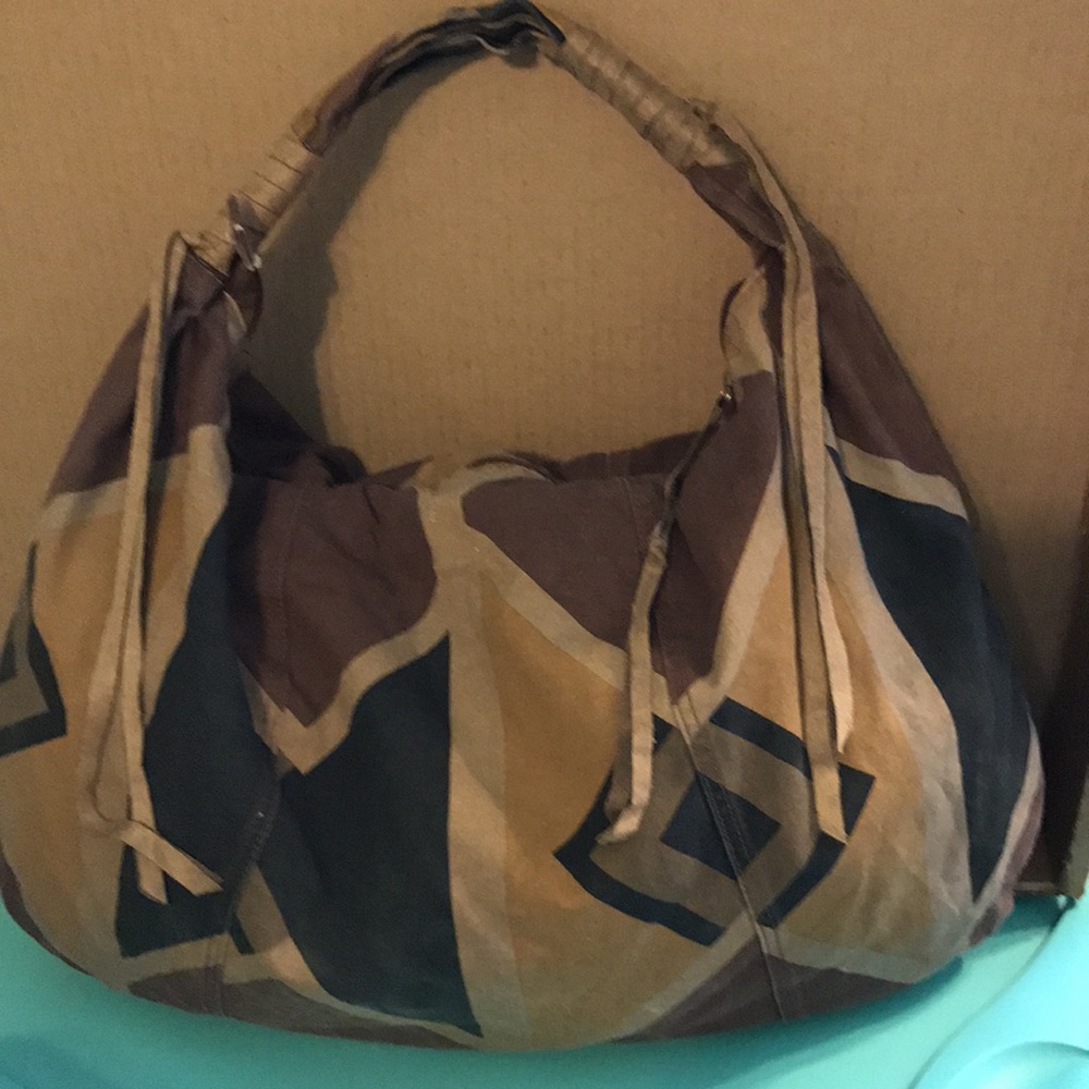 Large Print Pattern Hobo Bag - Picture 6 of 10